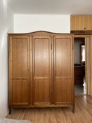 Stylowa, drewniana i pojemna szafa. Stargard