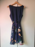 Granatowa i w kwiatki od dołu sukienka letnia/ na codzień Billie&Blossom