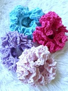 Gumki scrunchie szydełkowe 