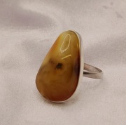 Pierścionek Srebro i Bursztyn