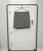 Spódniczka mini House M biało-czarna