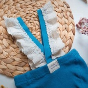  na szelkach 80 86 spodnie legginsy niebieskie z koronką szelki prążkowane