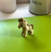 Kinder Niespodzianka surprise Natoons kucyk pony 
