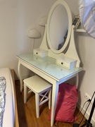 Toaletka na kosmetyki Ikea + taboret 