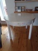 Stół biały, okrągły, rozsuwany