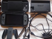 Nintendo Switch +128gb +etuj +Monster hunter rice