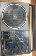 radioodbiornik Unitra Eltra Ania R-612 z czasów PRL.
