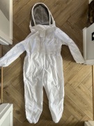 Profesjonalny Kombinezon Pszczelarski z Welonem – Rozmiar S (Nowy)