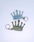 Brelok korona, napis 