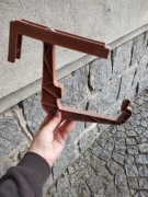 Uchwyt do skrzynki balkonowej