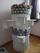 Dekoracyjny koci domek dla 3 kotów z drapakiem