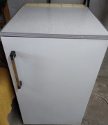 Lodówka z PRL Polar TS 136