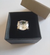 Srebrny pierścionek z kamieniem 925