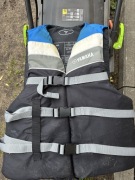 Kamizelka kapok ratunkowy Yamaha rozmiar uniwersalny idealny na skuter