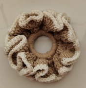 SCRUNCHIE ręcznie robiona na szydełku gumka do włosów 