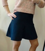 Krótka spódnica / granatowa Pull & Bear, rozmiar M rozkloszowana wiosenna 