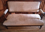 Antyczna sofa rzeźbiona 