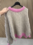 Sweter viralowy model