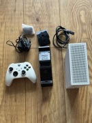 Konsola Xbox Series S 512GB - kompletny zestaw