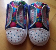 Świetne,kolorowe kapcie z diodami dł.wkł.23cm