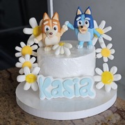 Zestaw na tort Blue i Bingo kwiatki napis urodziny