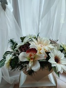 Do zamówienia Kompozycja kwiatowa serce na grób, serce na cmentarz, nr 14