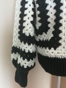 Ręcznie wykonany kardigan, swetr. Biało czarny.