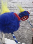 Długopis  kulkowy z pomponem monster potworek dla dzieci 