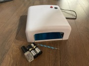 Lampa do manicure z dodatkami