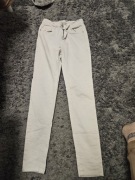 Spodnie białe jeansowe 