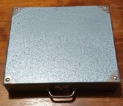 Pudełko walizka na slajdy 200 sztuk wraz z ramkami. PRL, Retro !!!