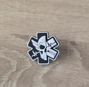 Wpinka z motywem Medic