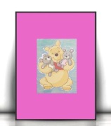 różowy obrazek z misiem Kubusiem Puchatkiem, Kubuś Puchatek plakat A4