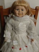 Kolekcjonerskie Lalka porcelanowa 64 cm.  .w super stanie