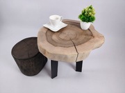 Orzechowy stolik kawowy z litego drewna – solidny, loft