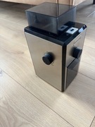 Elektryczny młynek do kawy - DeLonghi