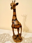 Żyrafa drewniana rzeźba