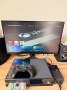 Konsola Xbox One Fat 500GB - Komplet Zestaw + GRA