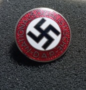 Odznaka NSDAP M1/42