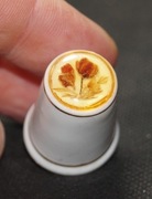 Naparstek Kolekcjonerski Porcelanowy suszony kwiat na górze