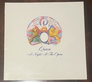 Queen A night at the opera NM UK winyl 1975