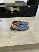 Buty sportowe męskie granatowe Lacoste rozmiar 42,5