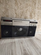 Boombox Sharp VZ-2500 z początku lat 80. 