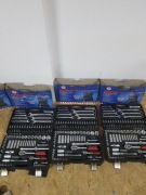 Zestaw kluczy nasadowych BOXER BX-012 110 ELEM.