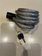 Zabezpieczenie do roweru- linka hartowana + lampki led ( przód i tył). 