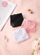 37) Zestaw 3 sztuk damskich koronkowych stringów rozmiar S