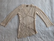 Beżowy elegancki wełniany moherowy ażurowy asymetryczny sweter Tivoli 38