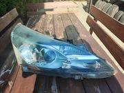 Lampa Reflektor Toyota Verso 2016 rok BDB Europa Prawy