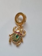 Żuk charms srebrny  s925 srebro cyrkonie zawieszka luksusowa z metką
