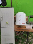 Grzejnik elektryczny wody. Skrzynka elektryczna .